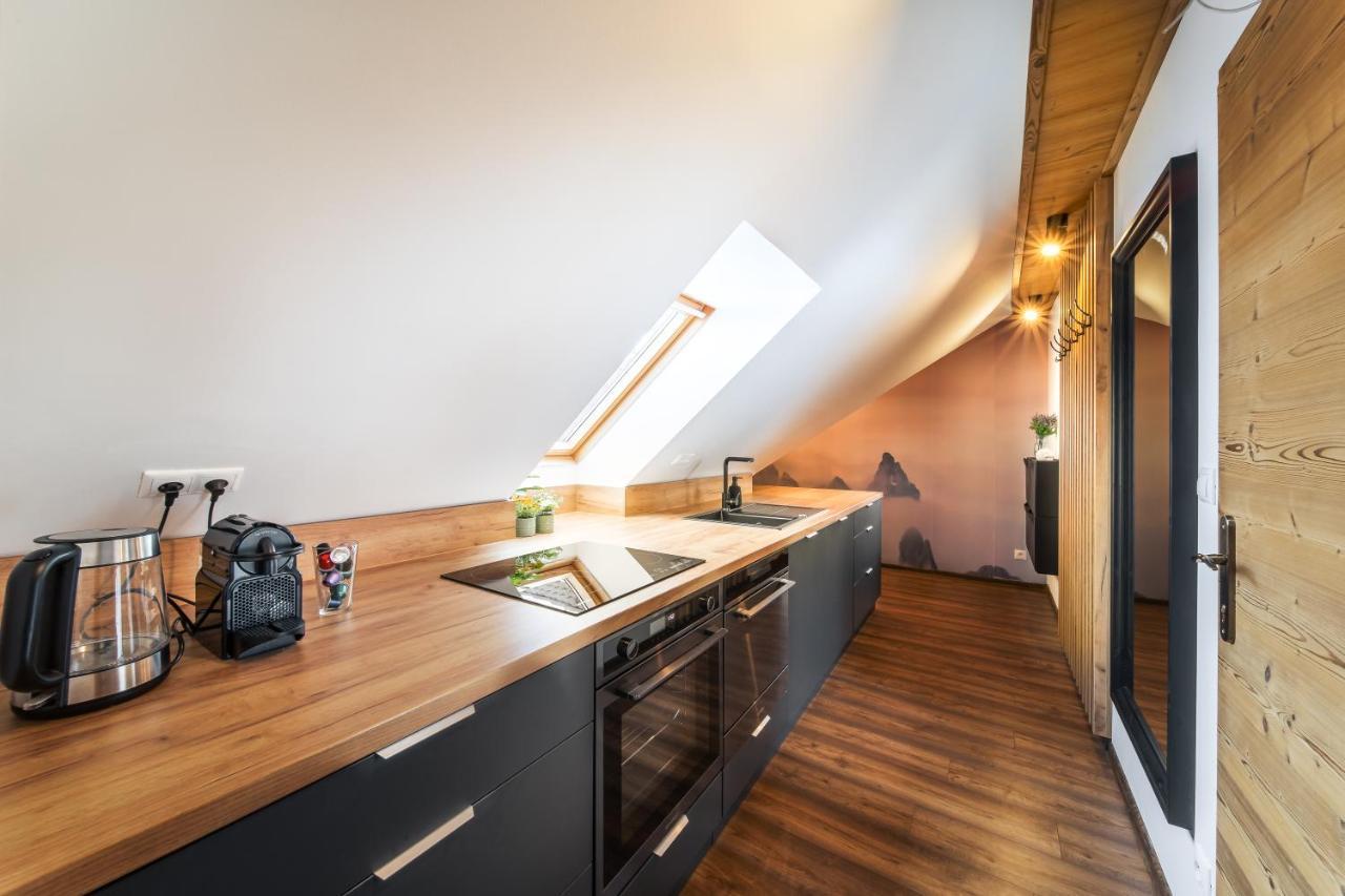 Cozy Mountain Attic Apartment In High Tatras Vel'ka Lomnica Exterior foto